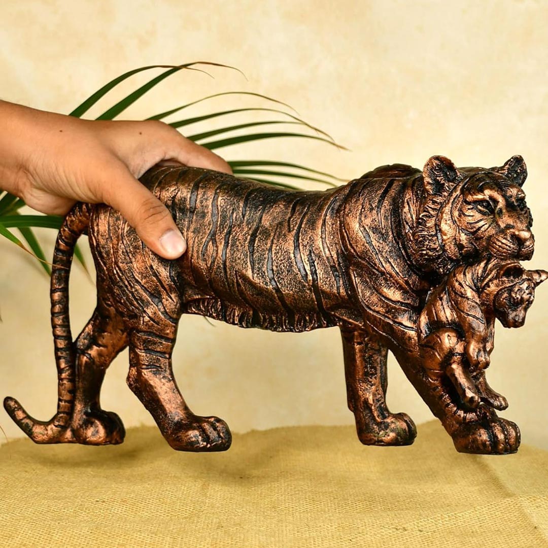 Tiger Decor showpiece