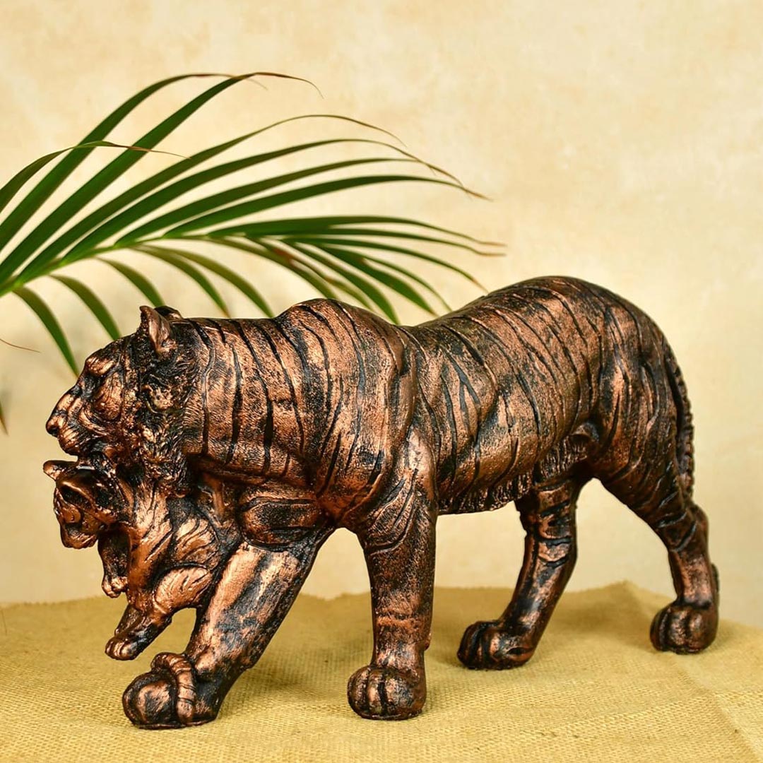 Tiger Decor showpiece